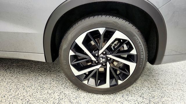 2022 Mitsubishi Outlander SEL S-AWC w/ Power Panoramic Sunroof, Bose Premium Sound & HUD - 23002134 - 8