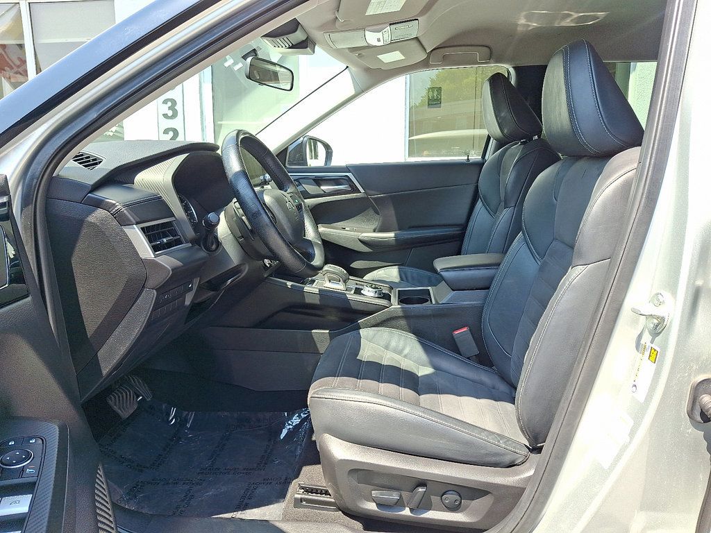 2022 Mitsubishi Outlander SE S-AWC photo 13