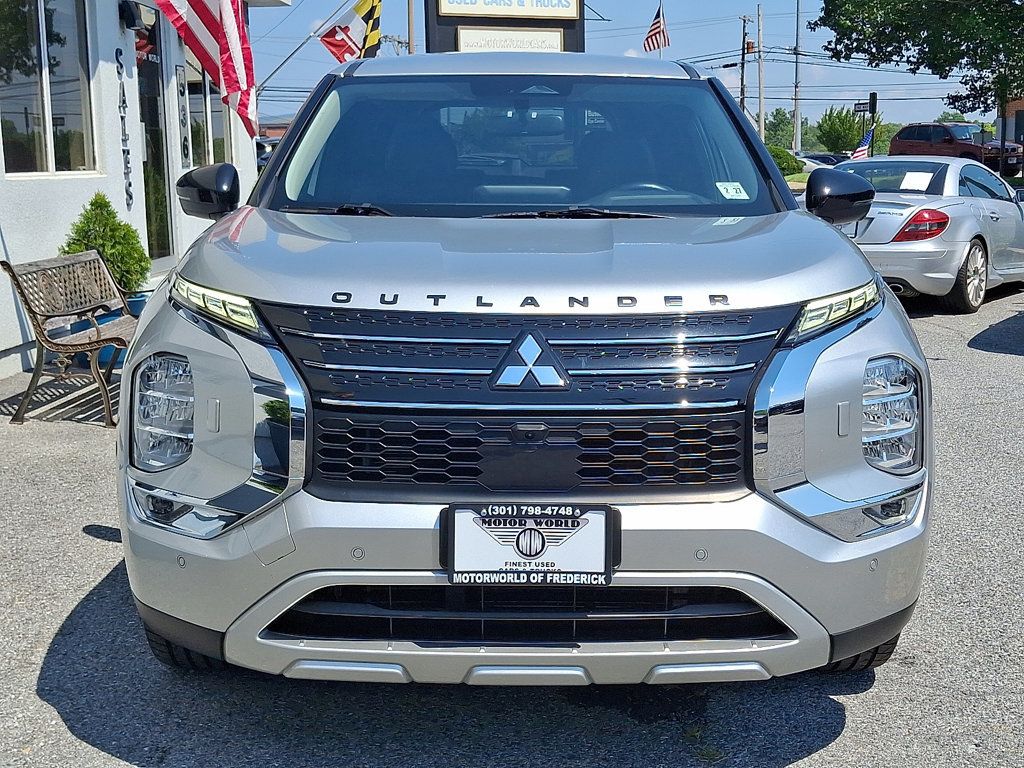 2022 Mitsubishi Outlander SE S-AWC photo 2