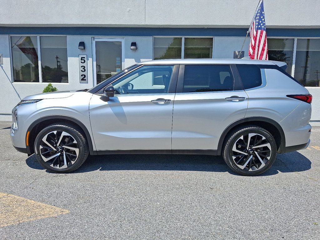 2022 Mitsubishi Outlander SE S-AWC photo 7