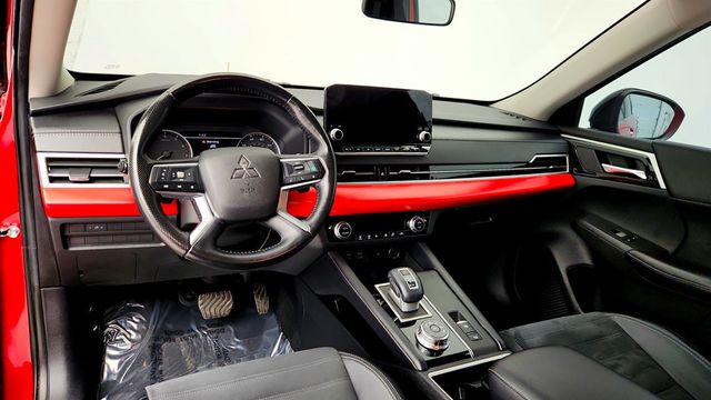 2022 Mitsubishi Outlander SE with Black Out Appearance Package - 22969721 - 11