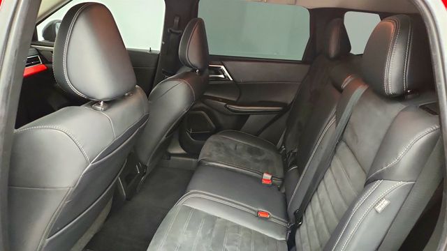 2022 Mitsubishi Outlander SE with Black Out Appearance Package - 22969721 - 20