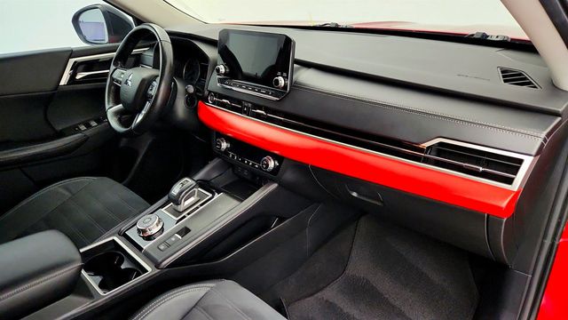 2022 Mitsubishi Outlander SE with Black Out Appearance Package - 22969721 - 25