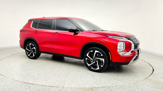 2022 Mitsubishi Outlander SE with Black Out Appearance Package - 22969721 - 2