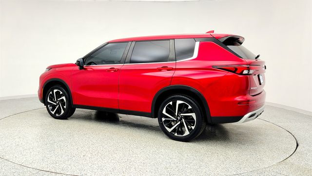 2022 Mitsubishi Outlander SE with Black Out Appearance Package - 22969721 - 6