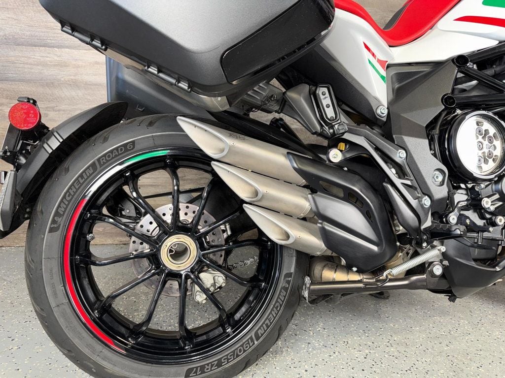 2022 MV Agusta Turismo Veloce RC SCS One Owner! - 22990351 - 6