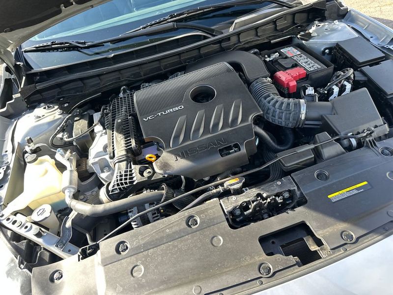 2022 Nissan Altima 2.0 SR Sedan - 23039210 - 21