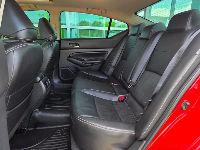 2022 Nissan Altima 2.5 Platinum AWD Sedan - 22876333 - 16