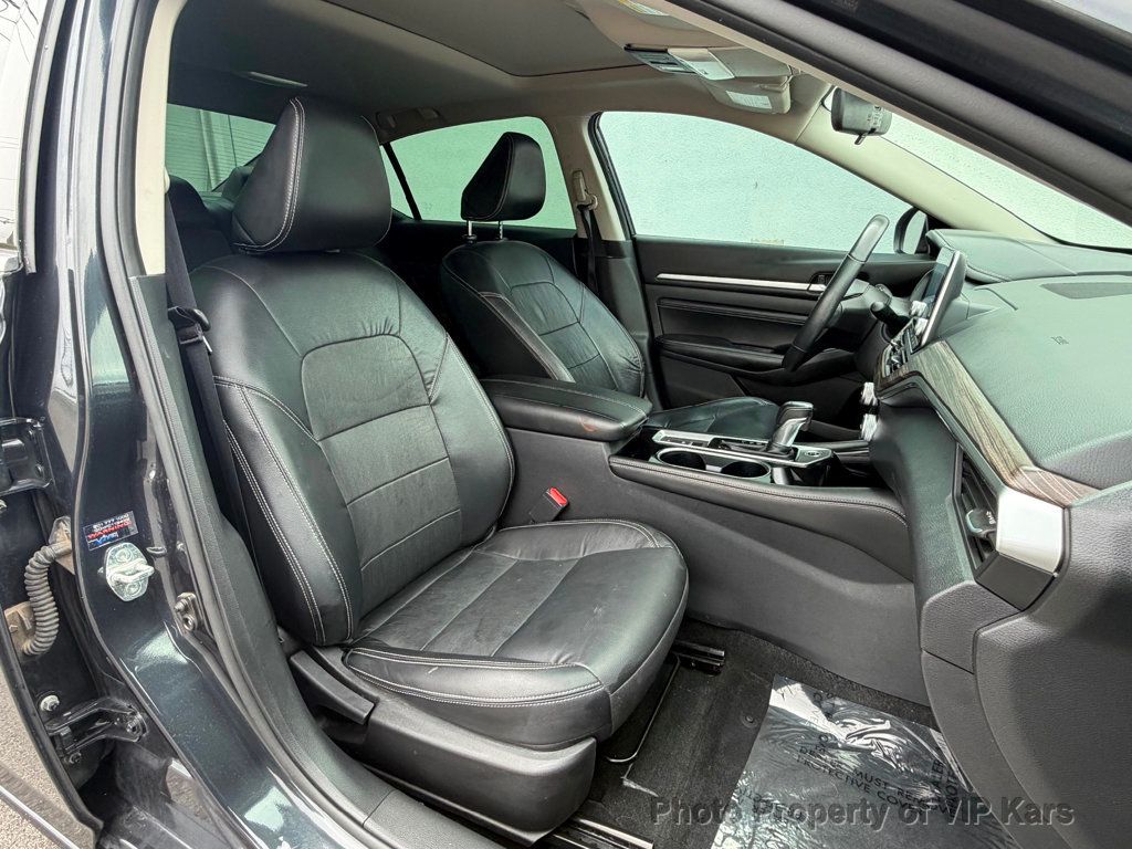 2022 Nissan Altima 2.5 SL Sedan - 23034713 - 17