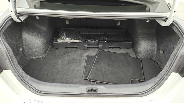 2022 Nissan Altima 2.5 SL Sedan with Rear Spoiler and Illuminated Kick Plates - 22951234 - 22