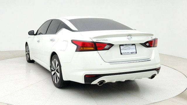 2022 Nissan Altima 2.5 SL Sedan with Rear Spoiler and Illuminated Kick Plates - 22951234 - 5