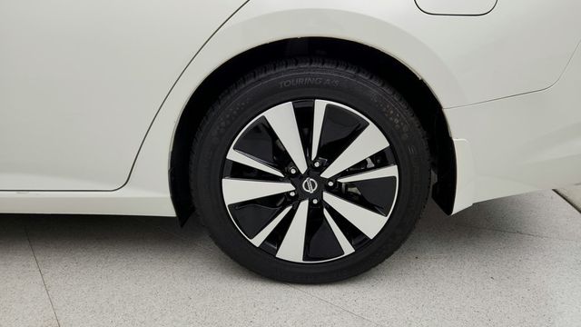 2022 Nissan Altima 2.5 SL Sedan with Rear Spoiler and Illuminated Kick Plates - 22951234 - 8