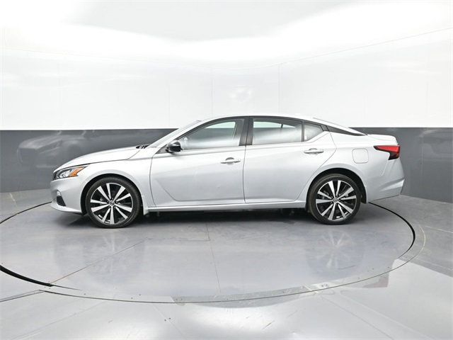 2022 Nissan Altima 2.5 SR photo 2