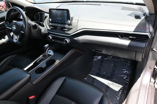 2022 Nissan Altima 2.5 SR Sedan - 23055025 - 11
