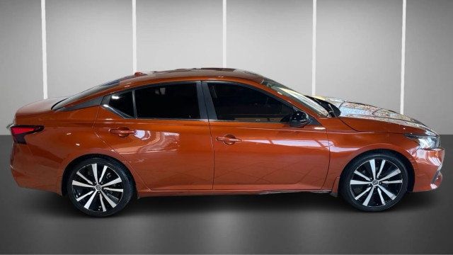 2022 Nissan Altima 2.5 SR Sedan - 23001183 - 3