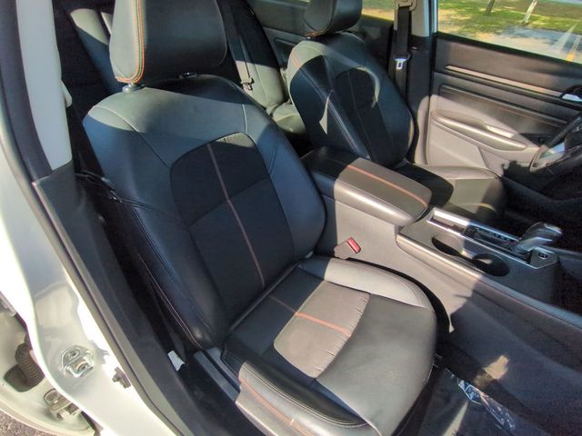 2022 Nissan Altima 2.5 SR Sedan - 22953617 - 19