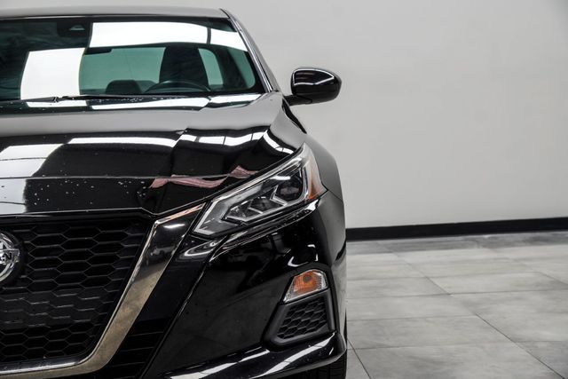 2022 Nissan Altima SR