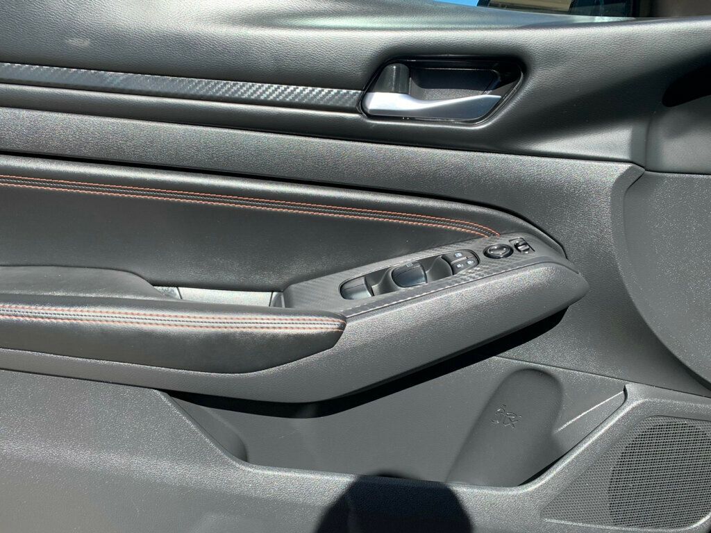 2022 Nissan Altima 2.5 SR photo 4