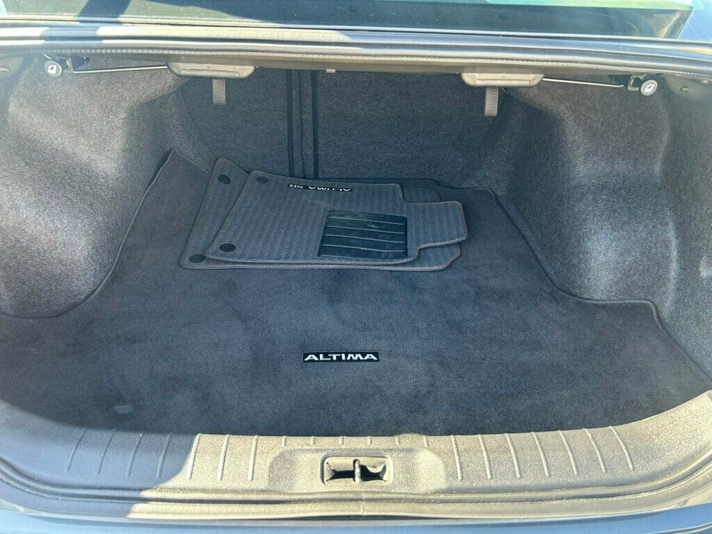 2022 Nissan Altima 2.5 SR Sedan - 22935893 - 23