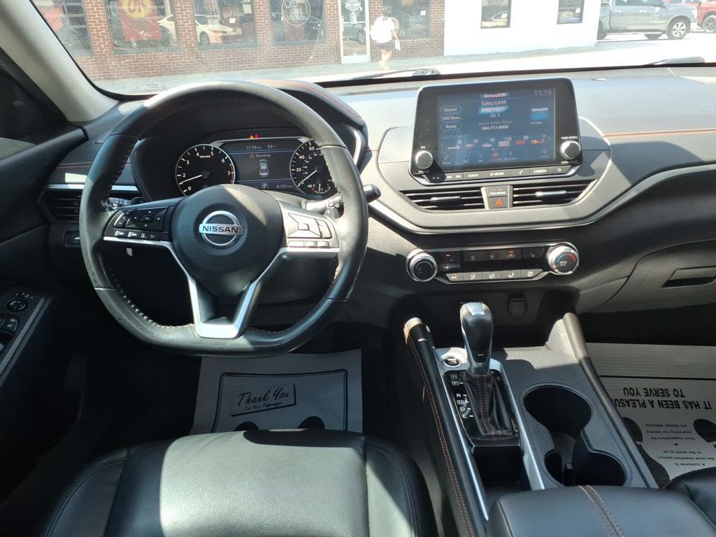 Nissan Altima photo 15