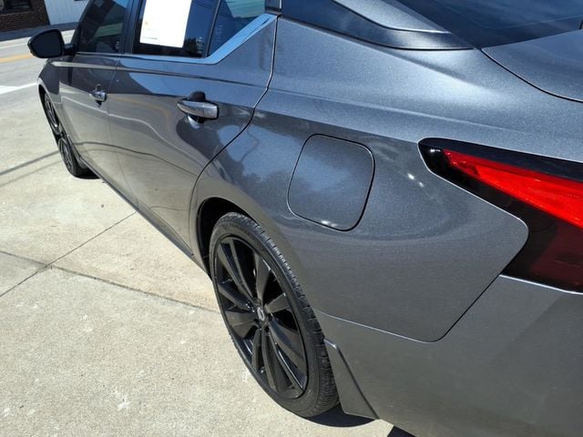 2022 Nissan Altima 2.5 SR Sedan - 23078274 - 15
