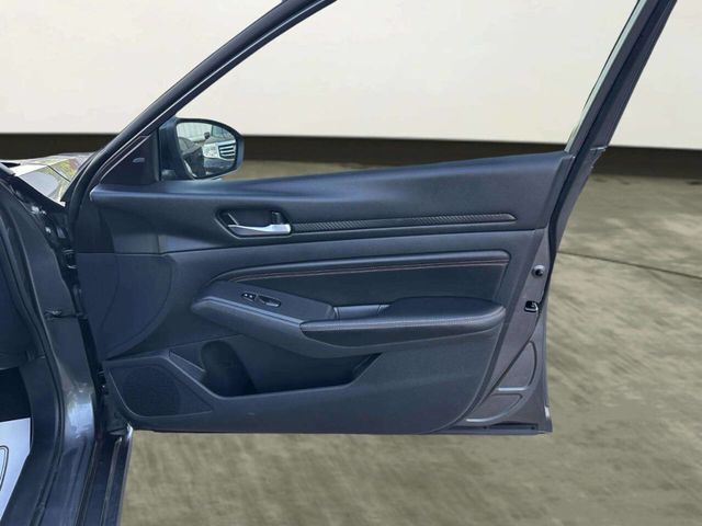 2022 Nissan Altima 2.5 SR Sedan - 23036773 - 21