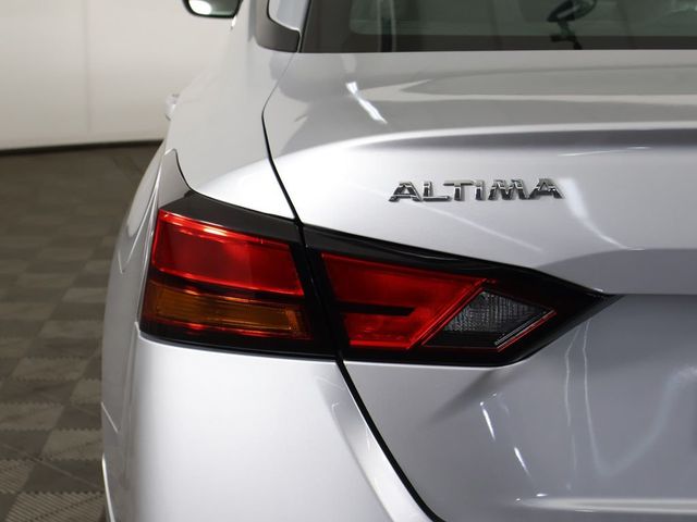 2022 Nissan Altima 2.5 SR Sedan - 23081502 - 11