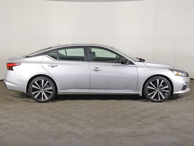 2022 Nissan Altima 2.5 SR Sedan - 23081502 - 14