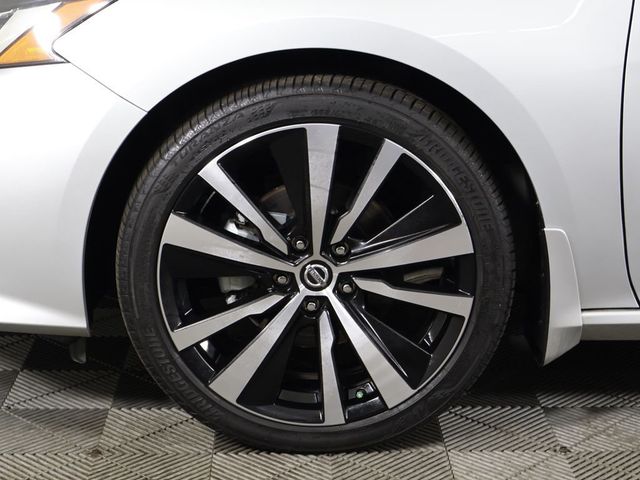 2022 Nissan Altima 2.5 SR Sedan - 23081502 - 17