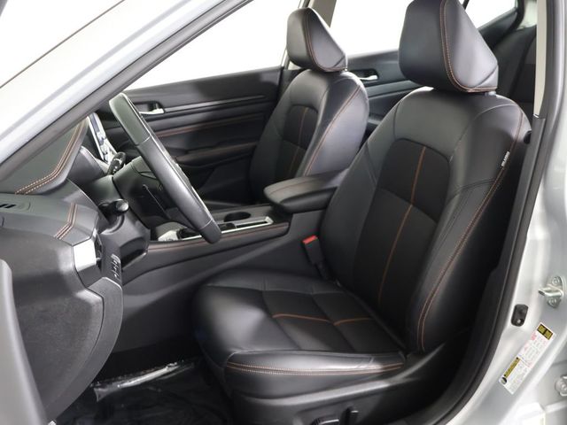 2022 Nissan Altima 2.5 SR Sedan - 23081502 - 26