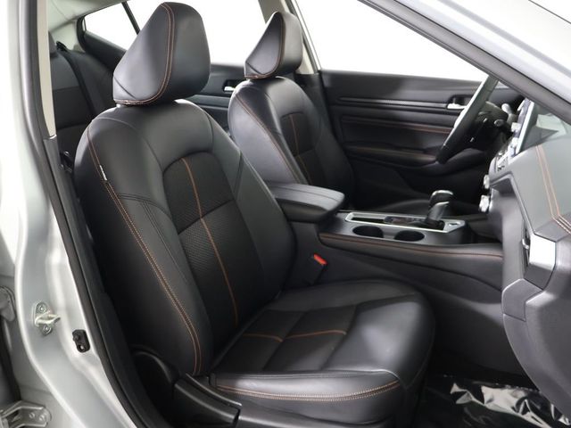 2022 Nissan Altima 2.5 SR Sedan - 23081502 - 27