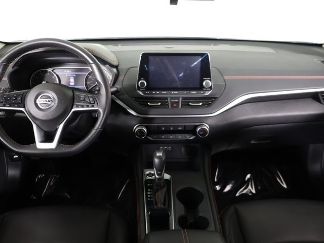 2022 Nissan Altima 2.5 SR Sedan - 23081502 - 31