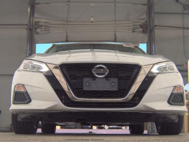 2022 Nissan Altima 2.5 SR Sedan - 23081502 - 3