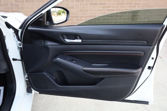 2022 Nissan Altima 2.5 SR Sedan - 22865969 - 24