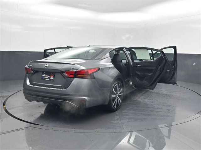 2022 Nissan Altima 2.5 SR Sedan - 22935586 - 40