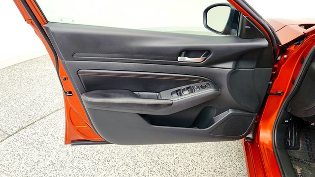 2022 Nissan Altima 2.5 SR Sedan - 23023484 - 9