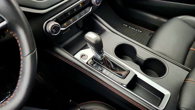 2022 Nissan Altima 2.5 SR Sedan - 23023484 - 15