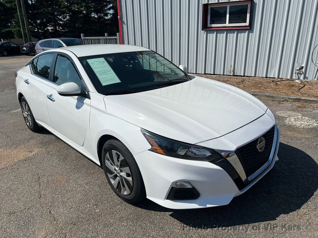 2022 Nissan Altima 2.5 photo 3