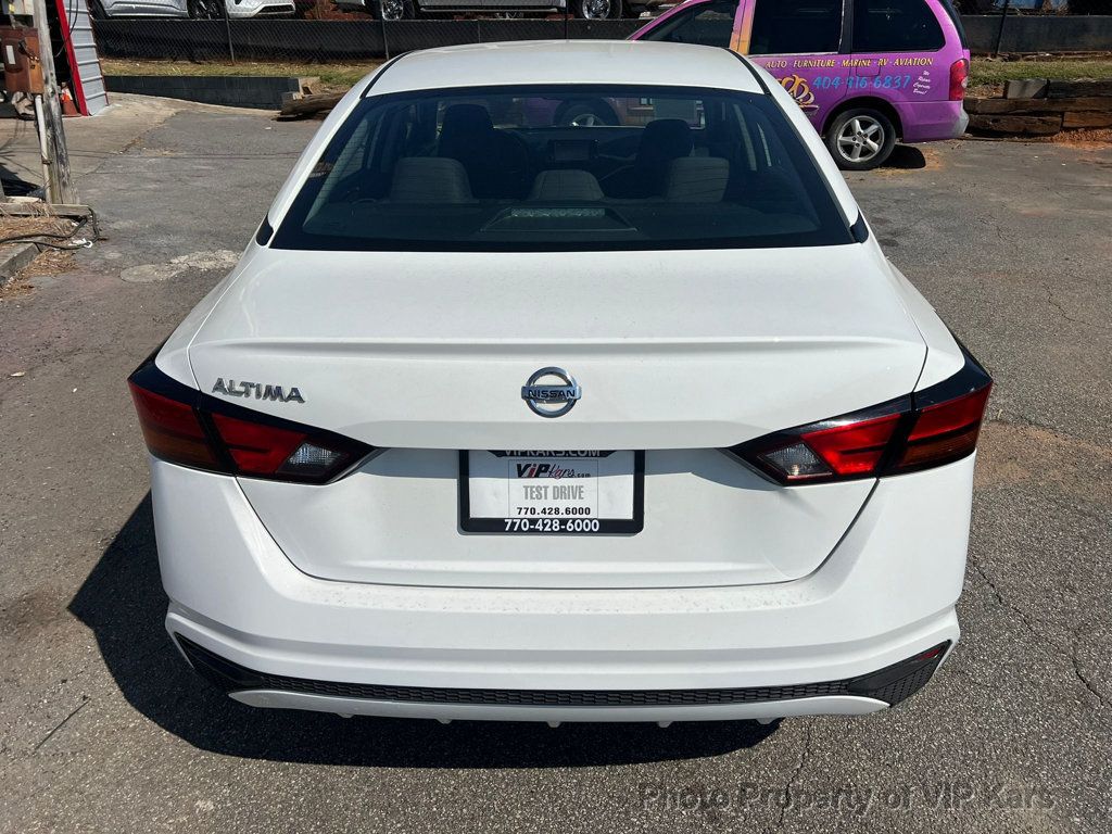 2022 Nissan Altima 2.5 photo 5
