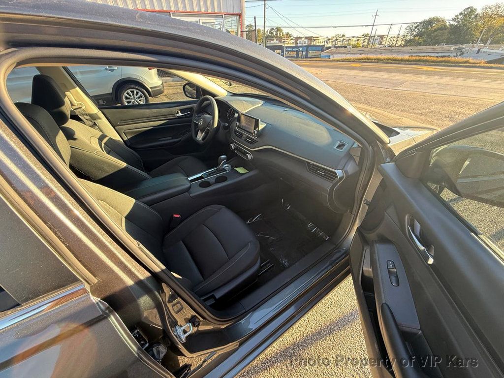2022 Nissan Altima 2.5 S Sedan - 22931942 - 11