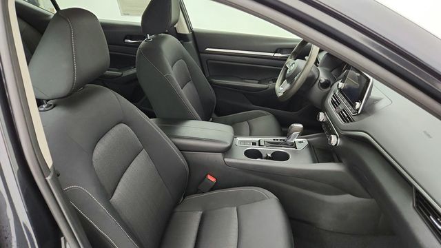 2022 Nissan Altima 2.5 SV AWD Sedan - 22946169 - 22