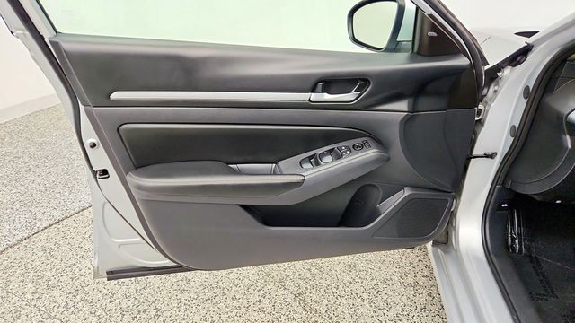 2022 Nissan Altima 2.5 SV AWD Sedan - 23082900 - 9