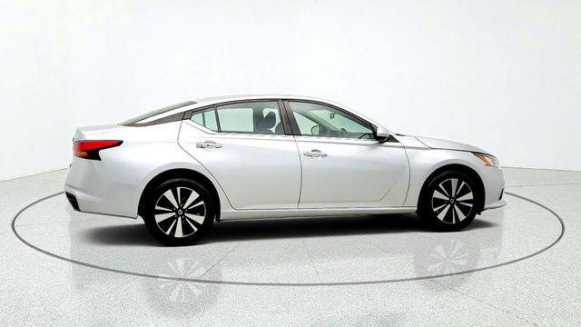 2022 Nissan Altima 2.5 SV AWD Sedan - 23082900 - 3