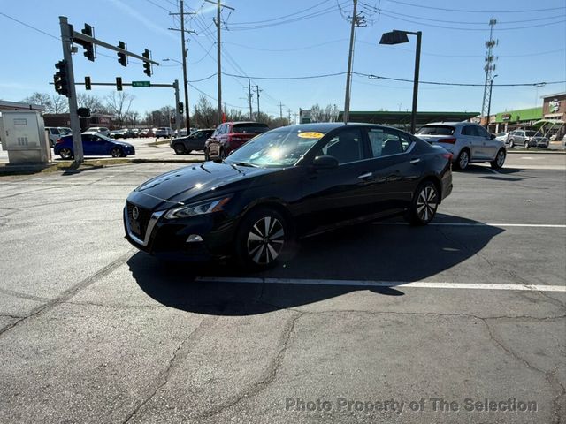 2022 Nissan Altima 2.5 SV AWD W/APPLE CARPLAY & ANDROID AUDIO - 22996232 - 5