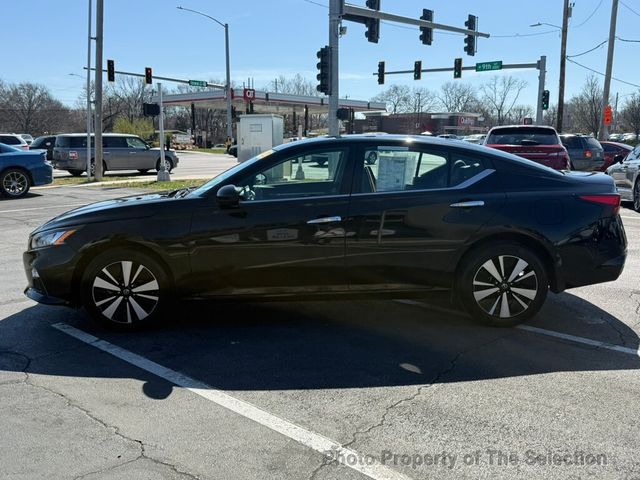 2022 Nissan Altima 2.5 SV AWD W/APPLE CARPLAY & ANDROID AUDIO - 22996232 - 8
