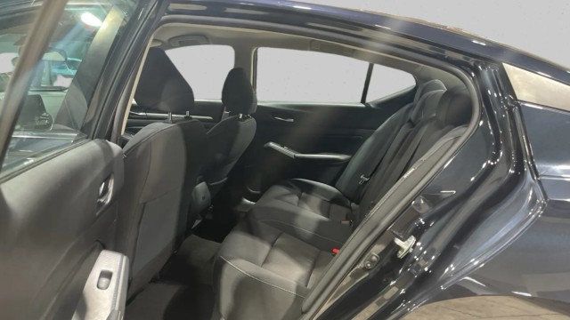 2022 Nissan Altima 2.5 SV Sedan - 22997367 - 10