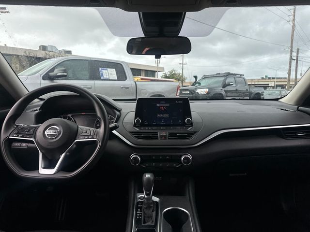 2022 Nissan Altima 2.5 SV Sedan - 22984240 - 13