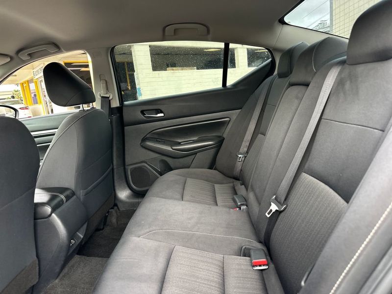 2022 Nissan Altima 2.5 SV Sedan - 22984240 - 14