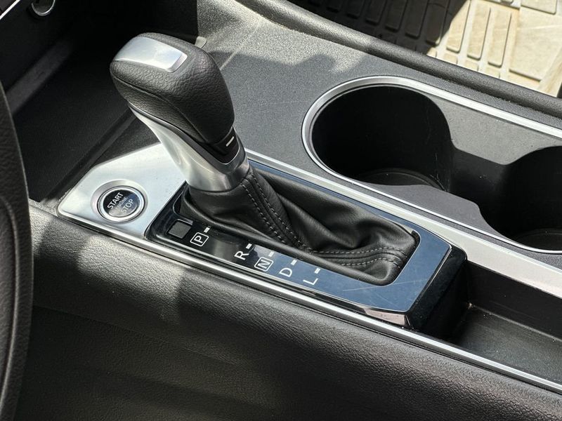 2022 Nissan Altima 2.5 SV Sedan - 23048835 - 18