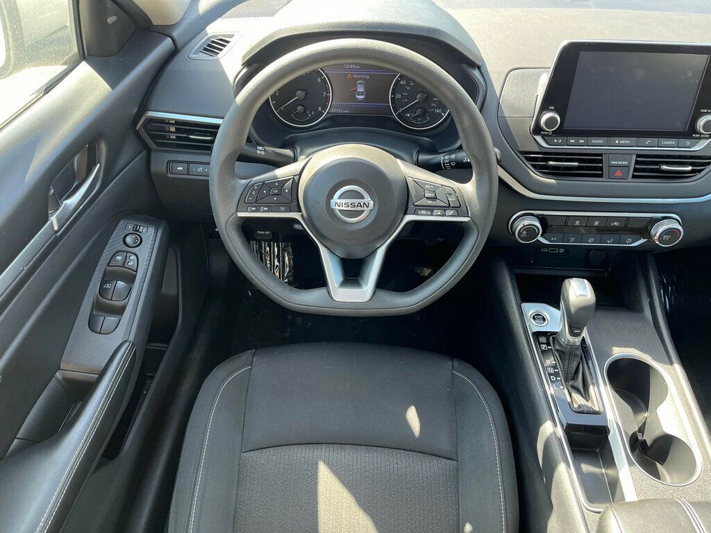 2022 Nissan Altima 2.5 SV Sedan - 22628913 - 13